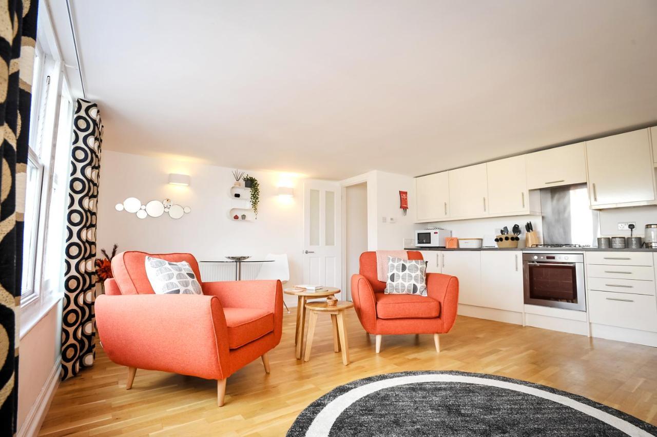 Victoria 3 Apartment