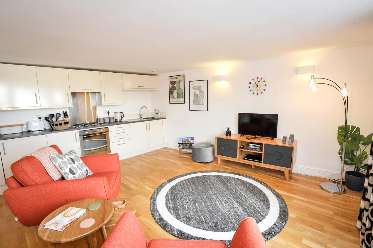 Apartment Victoria 3 *