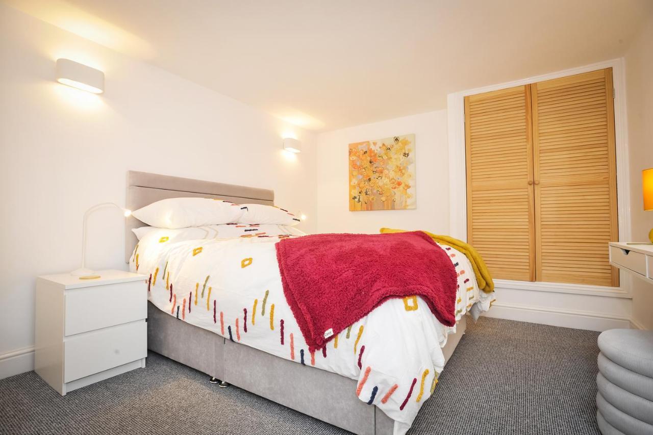 Apartment Victoria 3 *